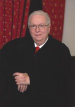 Retired judge to encourage grads