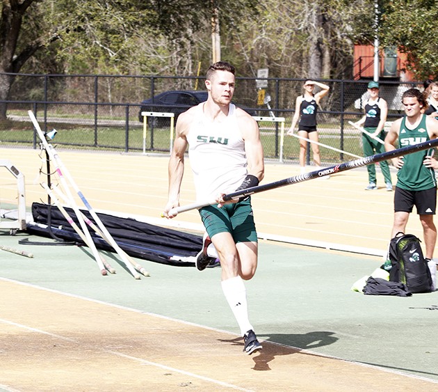 Track and field team impresses at Louisiana Classics