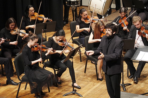 Symphony Orchestra concert under new conductor