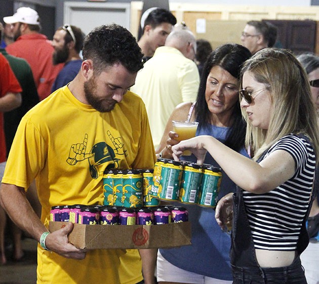 Brewery    aids    in campus  alcohol  abuse prevention program