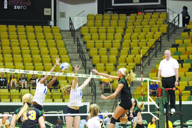 Lady Lions win, sweep the Lady Privateers in straight sets