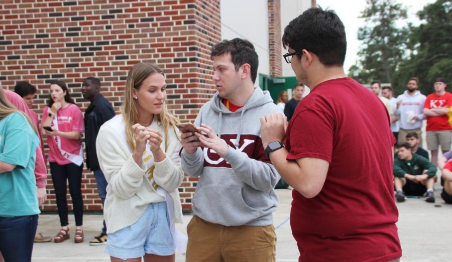 Team answer questions about Greek life and Nickelodeon shows for "Greek Trivia." The competition was included for its first year in this Greek Week. 