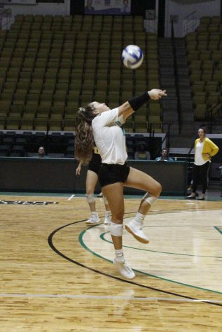 Volleyball team victorious against Lamar University
