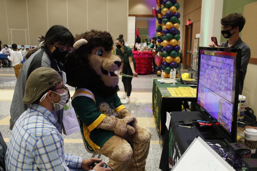 Roomie and the SLU Gaming club play video games at Strawberry Jubilee in April. SLU Gaming and all Southeastern student organizations must submit the Student Organization Recognition Packets to OSE in order to be officially recognized as a student organization on campus.