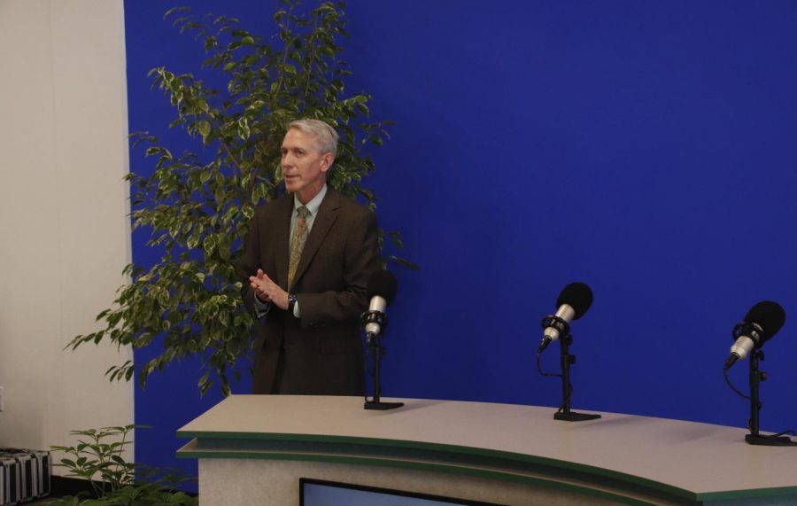 President John. L Crain provides remarks at the grand opening of the Innovation Hub.