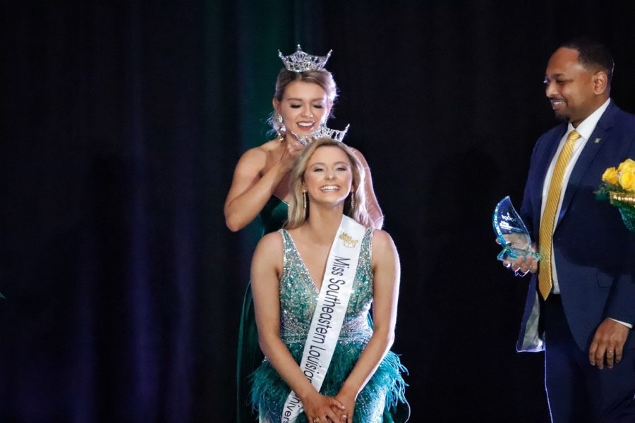 Miss SLU 2021 Lily Gayle crowns Miss SLU 2022 Megan Magri at the scholarship competition on Thursday, Feb. 17.