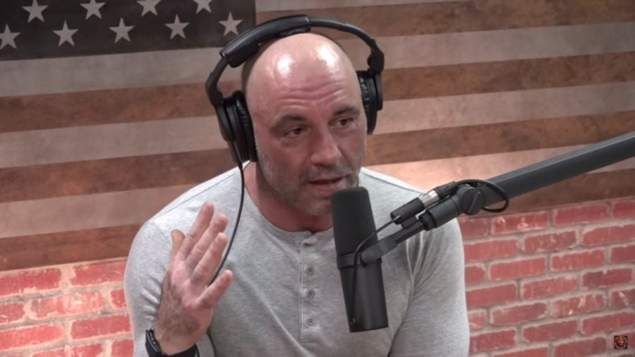 Should+%E2%80%9CThe+Joe+Rogan+Experience%E2%80%9D+be+pulled+from+Spotify%3F