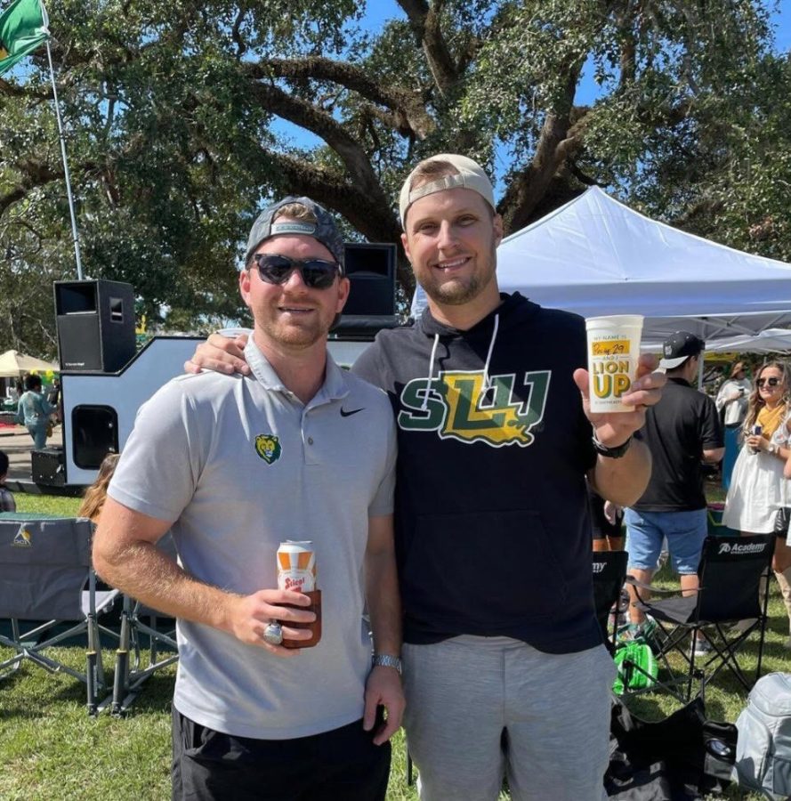 Harris+Beall+%28left%29+and+Steven+Poche+%28right%29+enjoying+one+of+their+own+tailgates+during+the+2021+fall+football+season+as+the+two+founders+of+Dukes+of+Hammond.