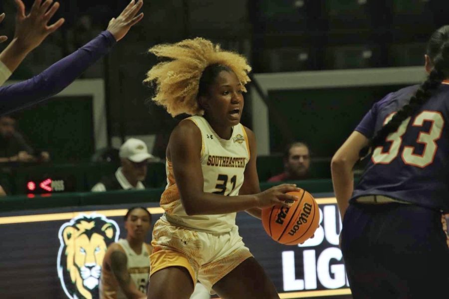 Southeastern+guard+%2331+Alexius+Horne+possessing+the+basketball+during+the+Lady+Lions+big+win+over+Northwestern+State+earlier+in+the+season+at+the+University+Center.+%28Jan.+19%2C+2023%29