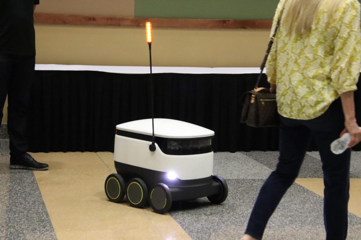 A Starship robot makes its first debut at SLU during the Faculty and Staff Convocation.  