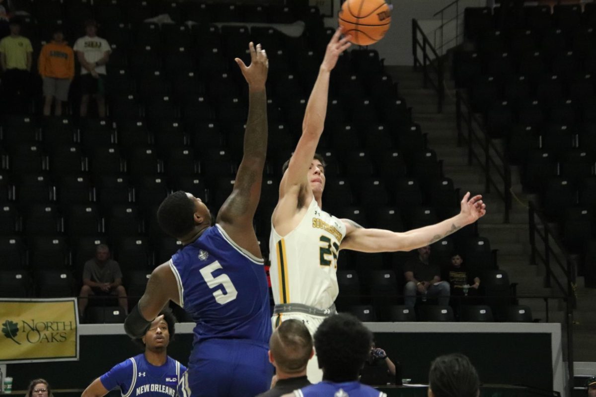 Caldwell hits 40-footer as the Lions cruise past UNO, punch ticket to SLC tourney