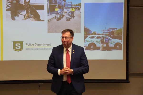 UPD Chief Michael Beckner speaks to the Hammond community about campus safety during a community forum i the TEC. 