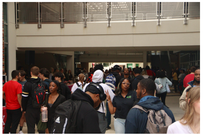 Students gathered at the breezeway for the Get Engaged event to connect with other students, student organizations, or Greek life. 